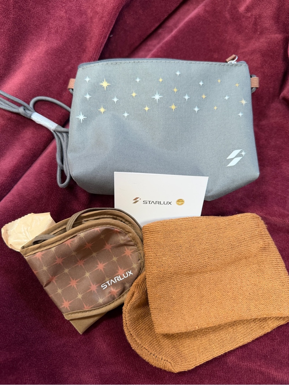 New starlux amenity pack airline official pouch